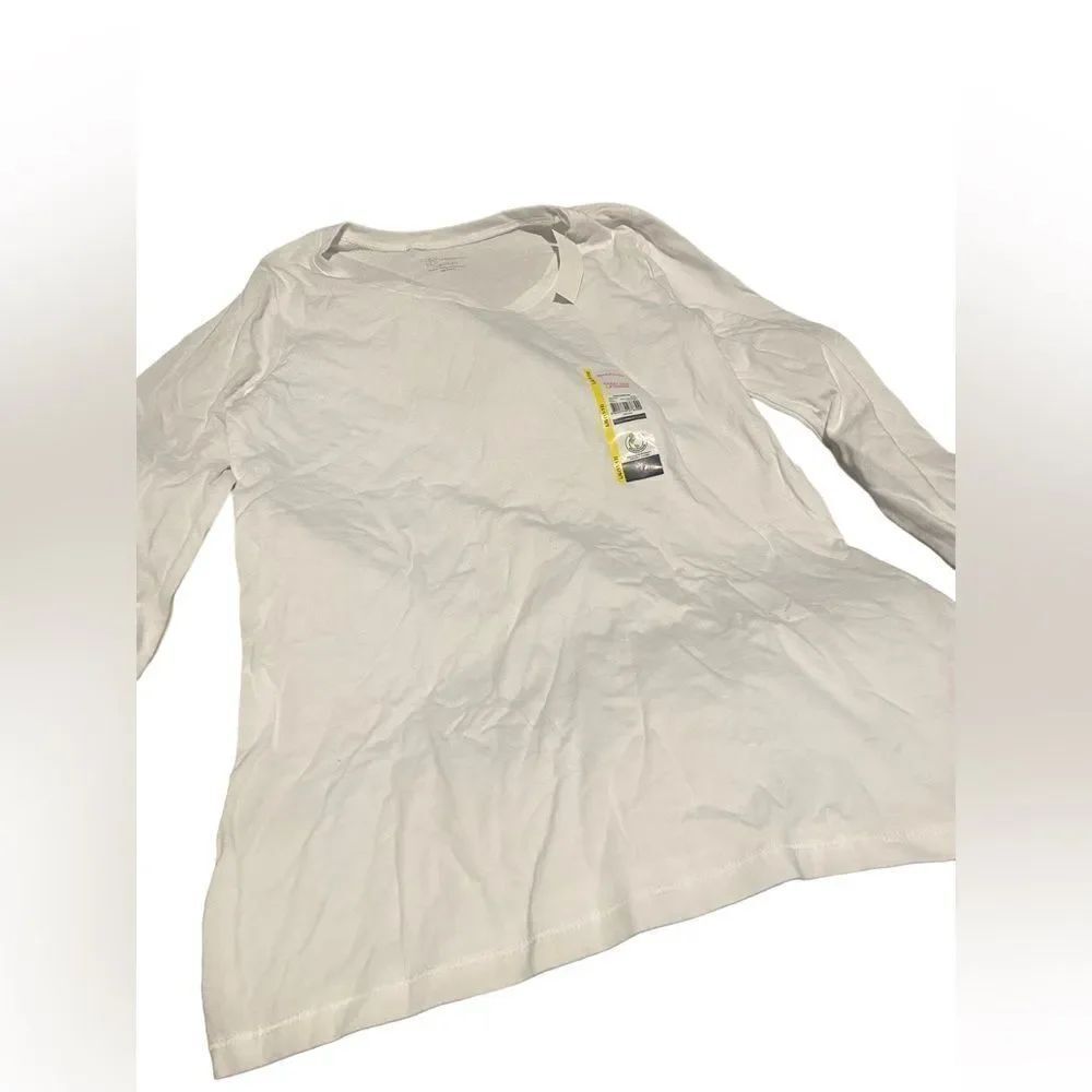 No Boundary size large semi-fitted great for layering size large new with tags